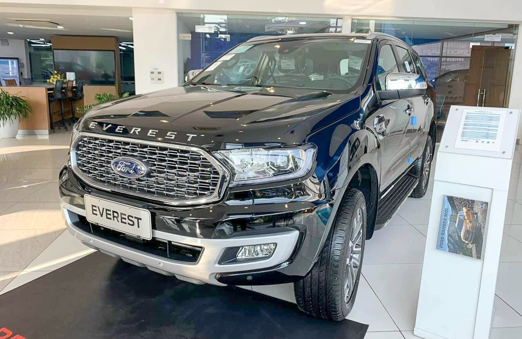 Ford Everest giảm giá hơn 100 triệu đồng tại thị trường Việt Nam